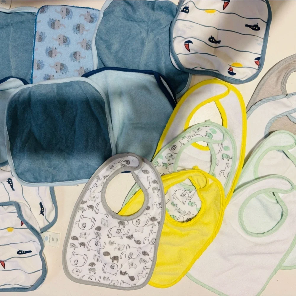 Baby Boy Cotton Bib‎ and Little Cleaning Towels Unbranded 17-Piece